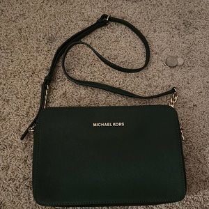 michael kors box purse